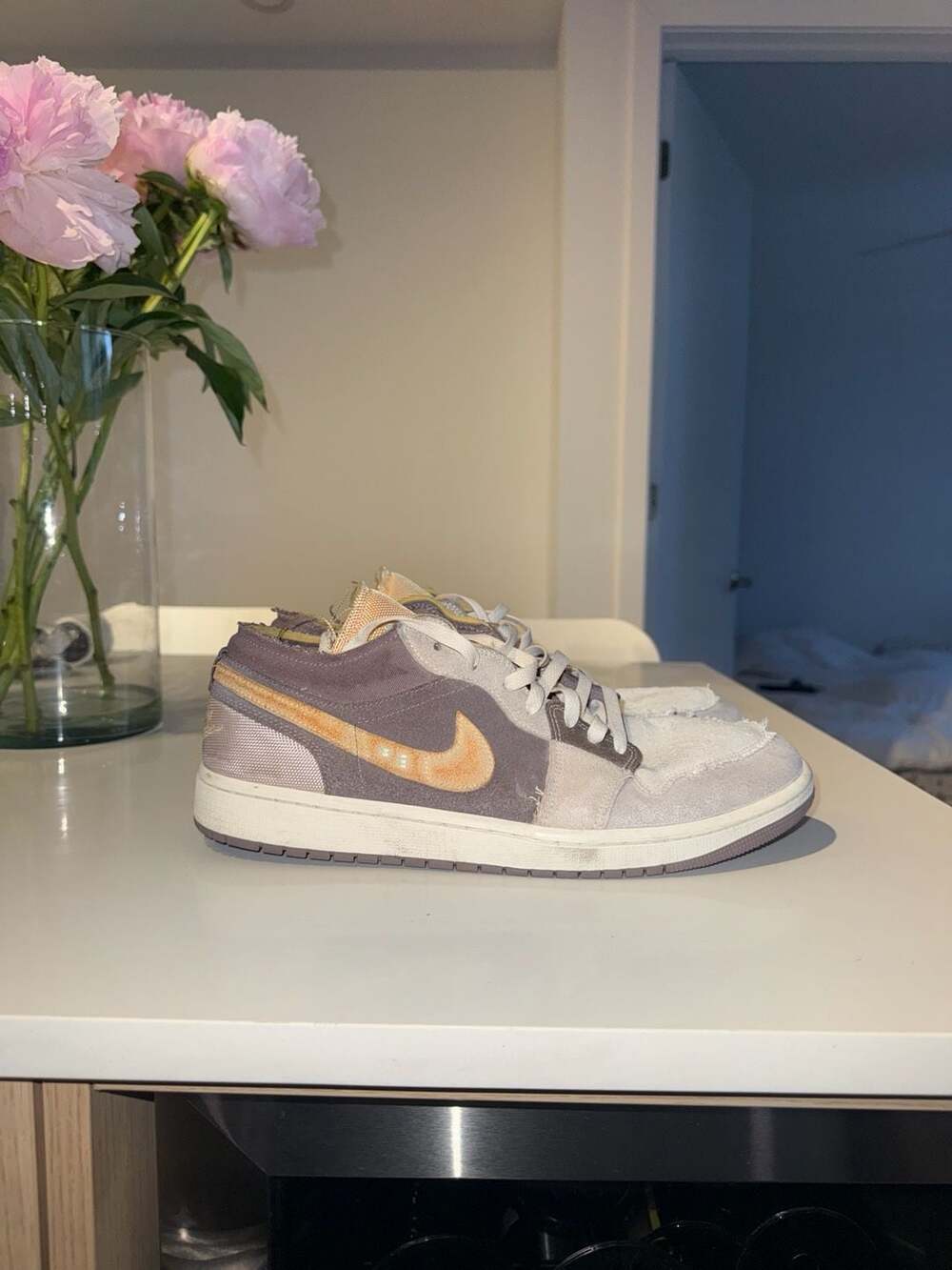 Nike Air Jordan 1 Low SE 'Craft' Taupe Haze Sneakers